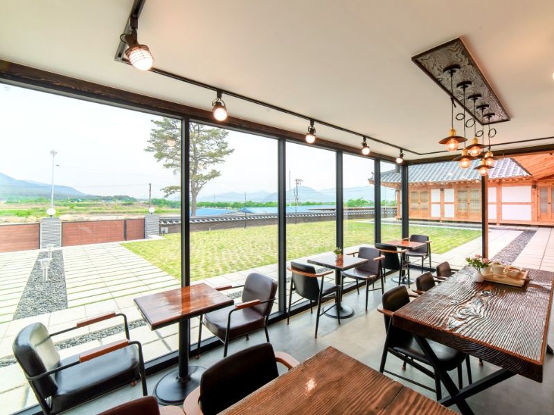 Hwarangroo Hanok Gyeongju