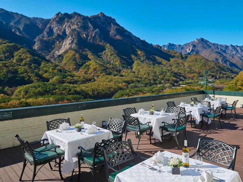 Kensington Seorak Hotel