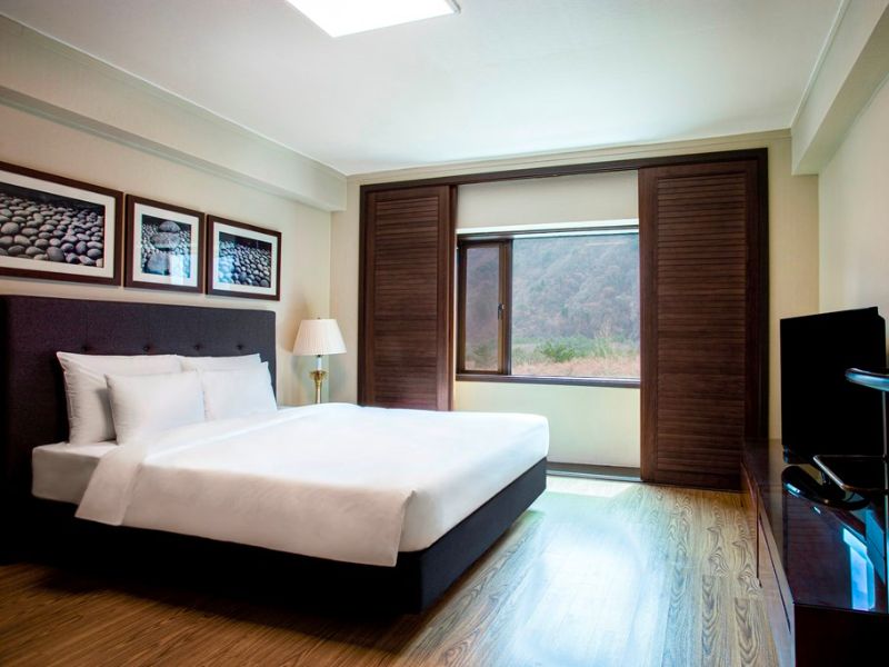 Kensington Seorak Hotel