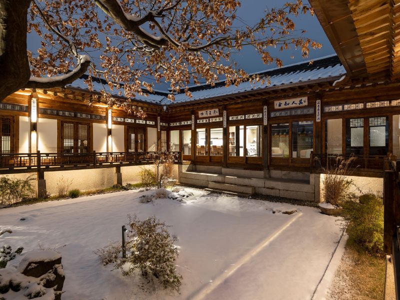 Nostalgia Hanok, Seoul - Blue Jae