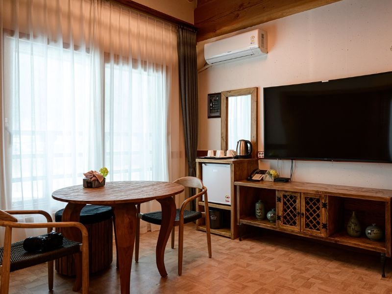 Royal Jimil Hanok Hotel (Wangyijimil)