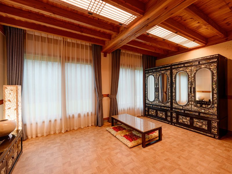 Royal Jimil Hanok Hotel (Wangyijimil)