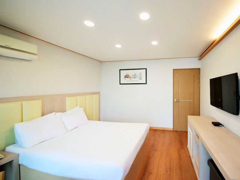 Shin Shin Hotel Jeju City