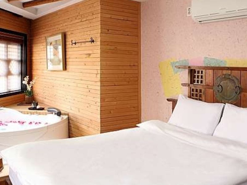 Taejogung Hanok Jeonju