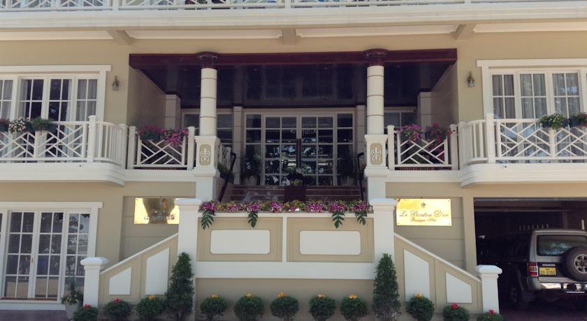 Le Bouton D’or Boutique Hotel