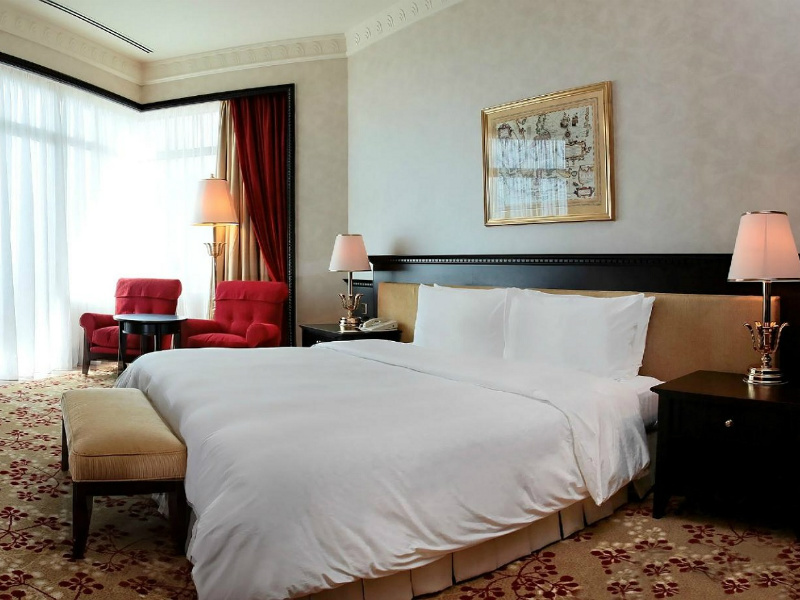 The Empire Hotel & Country Club