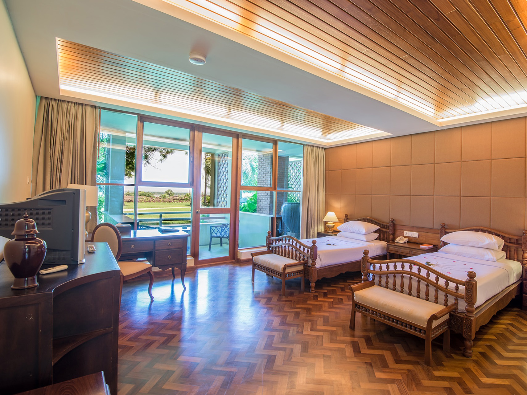 Aye Yar River View Hotel