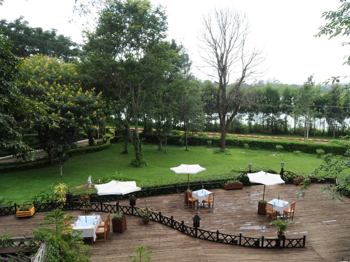 Kandawgyi Hill Resort