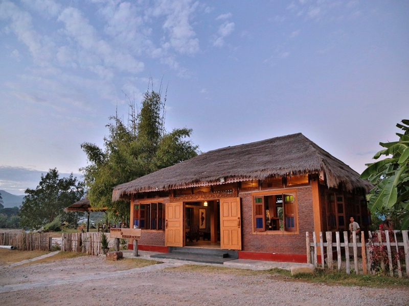 Riverside @ Hsipaw Resort