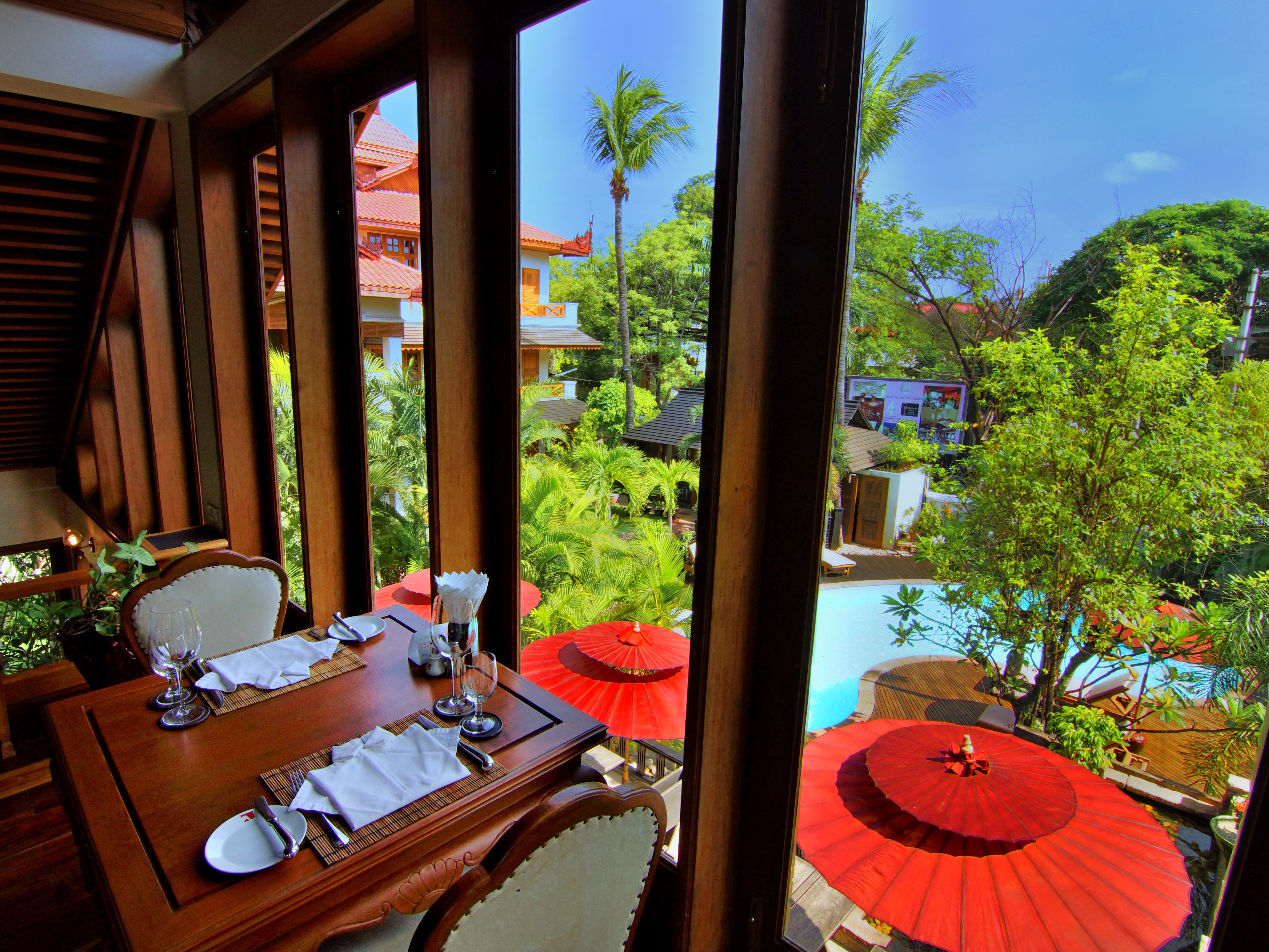 Hotel by the Red Canal