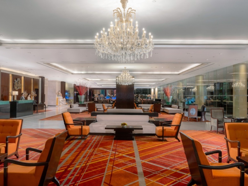 Holiday Inn Bangkok Silom