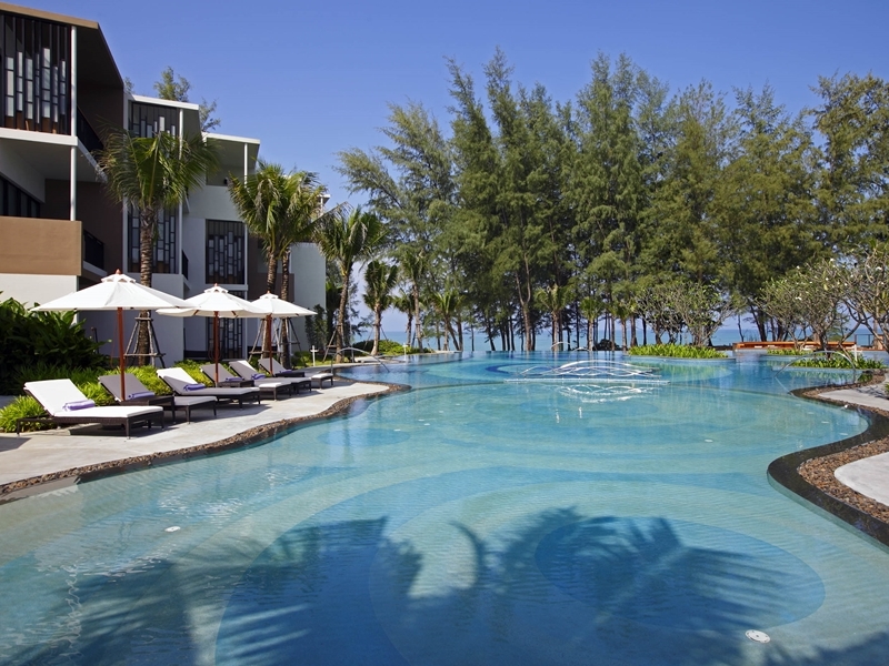 Holiday Inn Resort Phuket Mai Khao Beach - hotel in Phuket ...