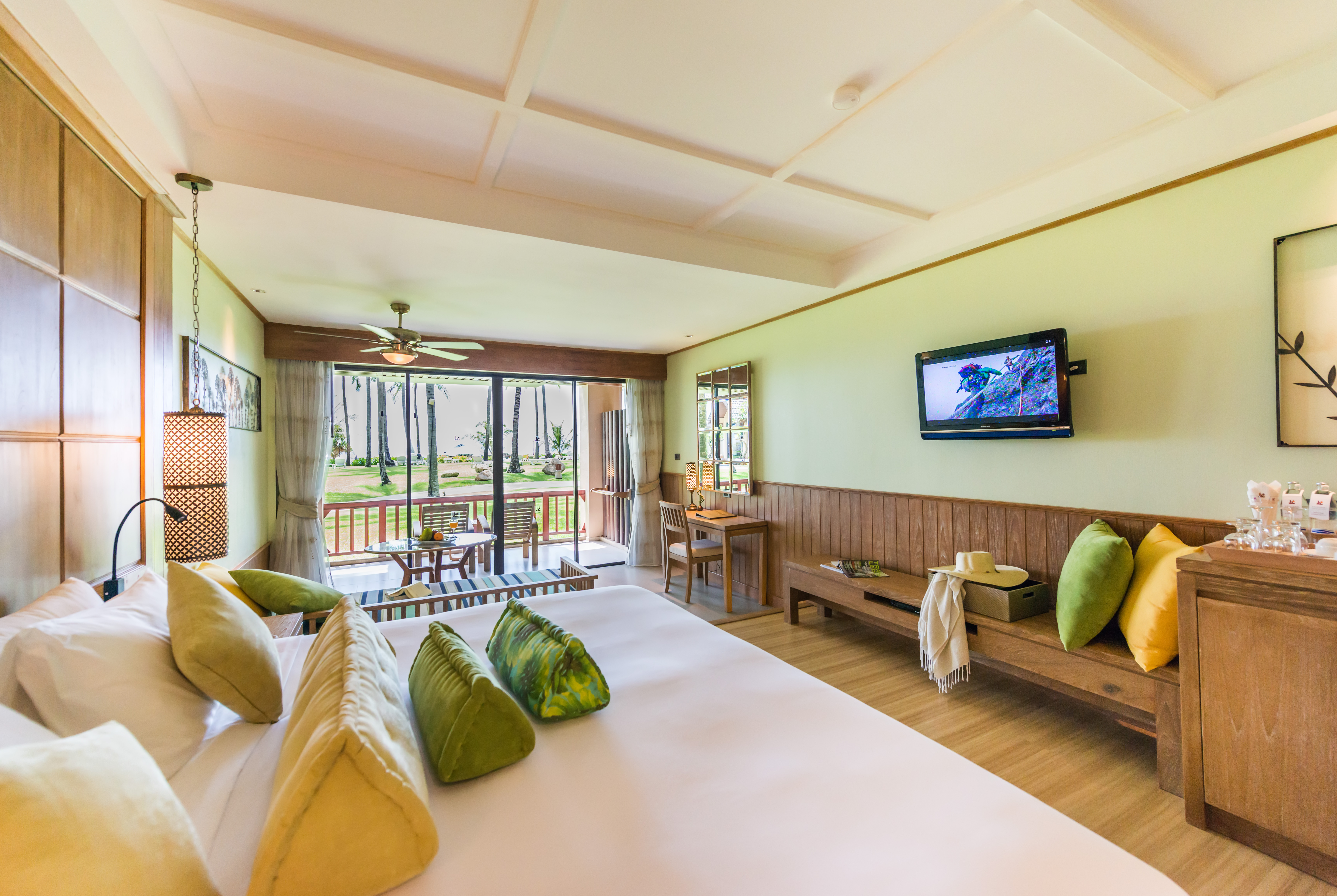 Katathani Phuket Beach Resort