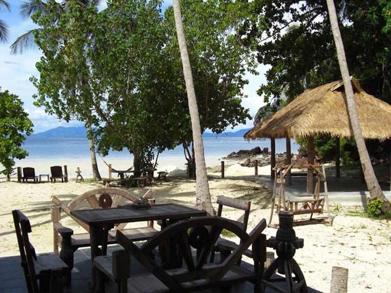 Koh Ngai Thanya Beach Resort