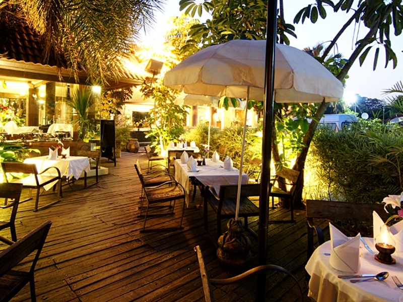 Laluna Hotel & Resort