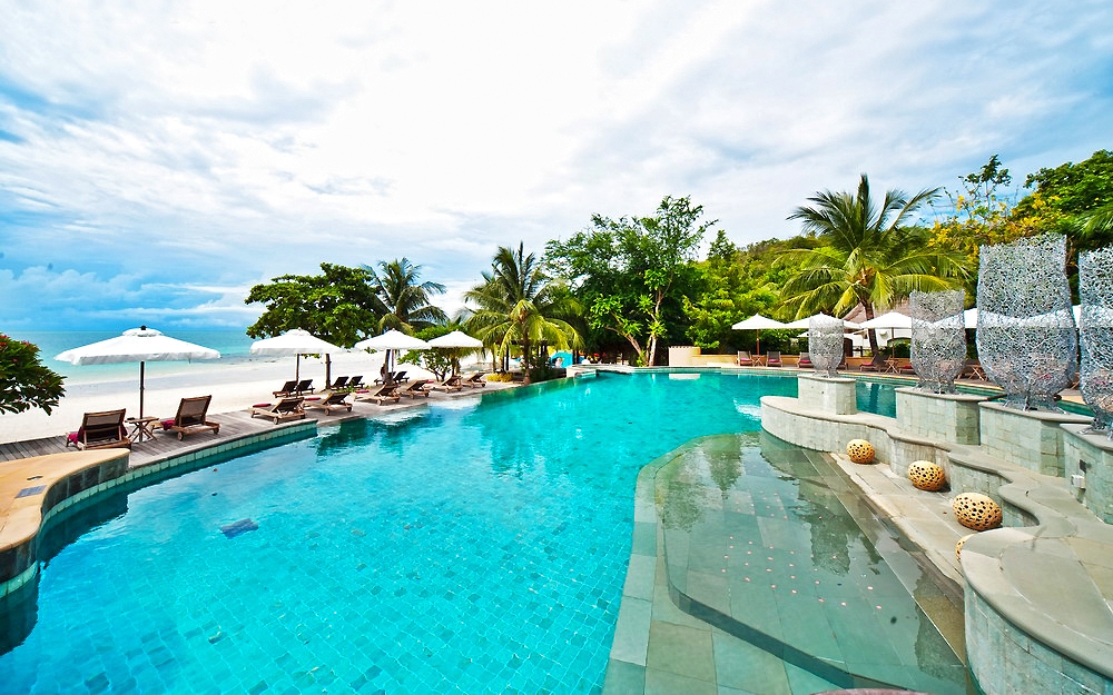 Paradee Resort & Spa