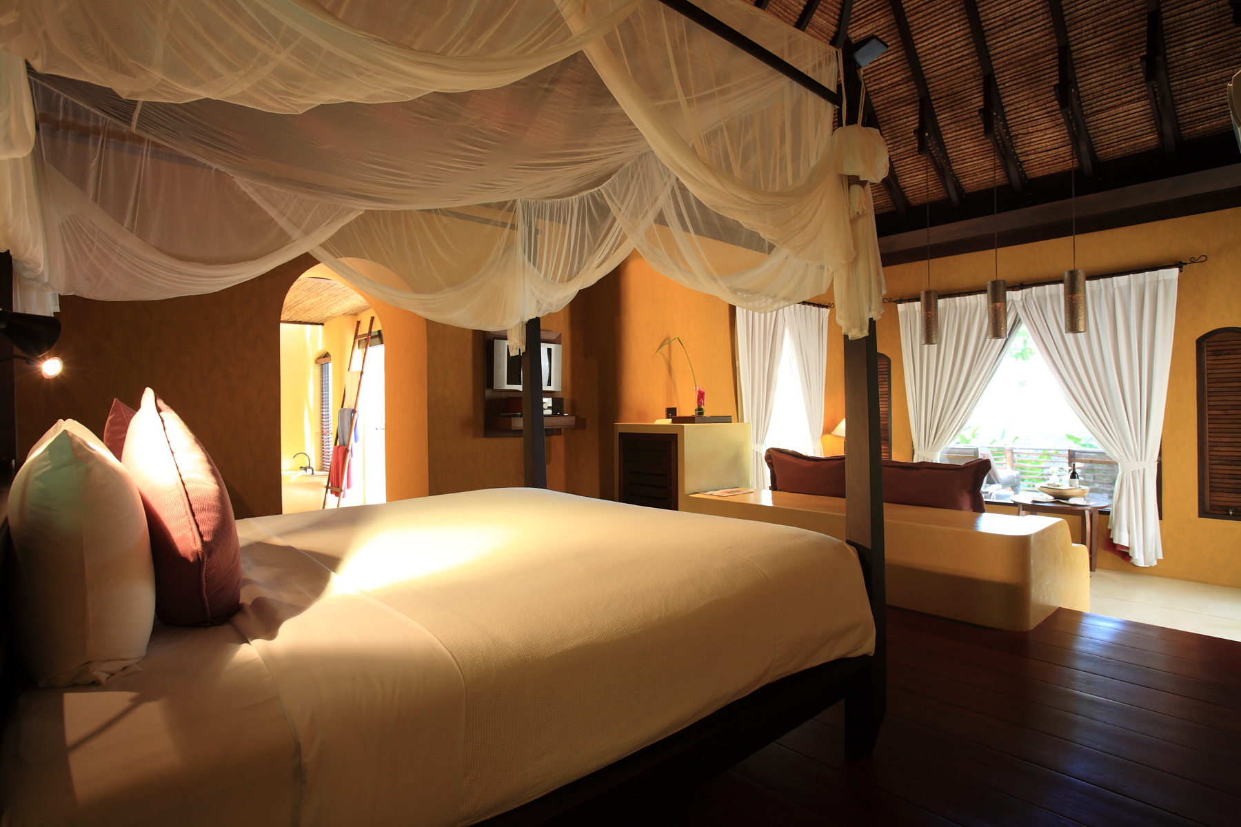 Paradee Resort & Spa