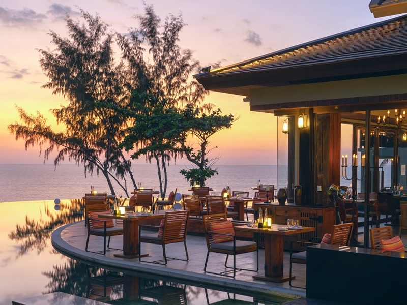 Pullman Phuket Arcadia Naithon Beach