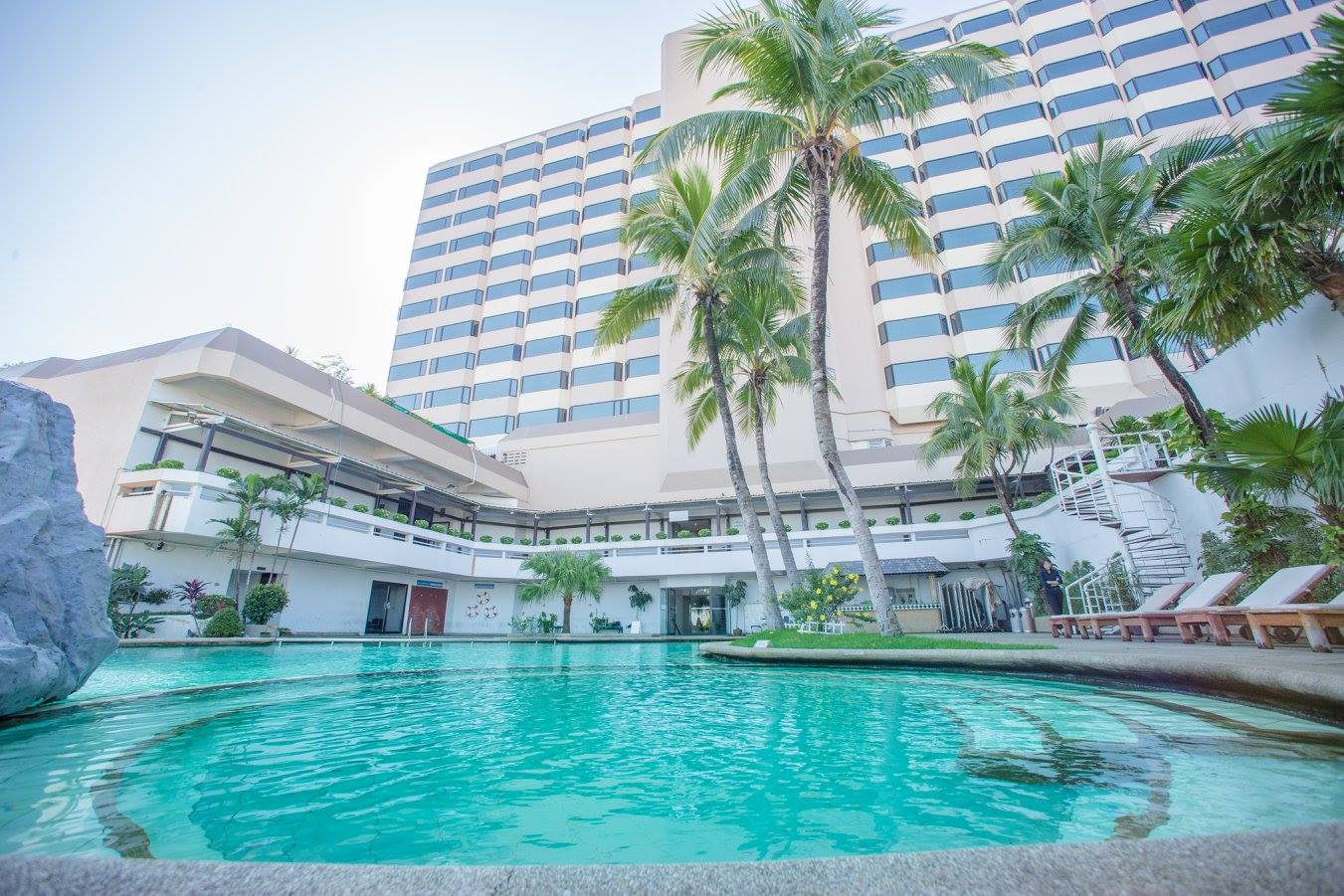 Topland Hotel & Convention Centre