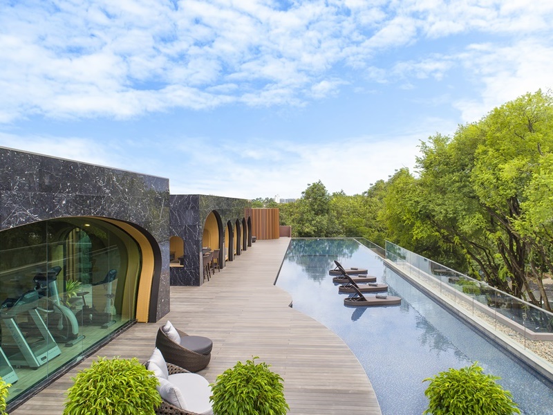 Cross Chiang Mai Riverside