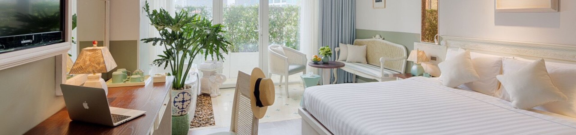 Au Lac Charner Hotel