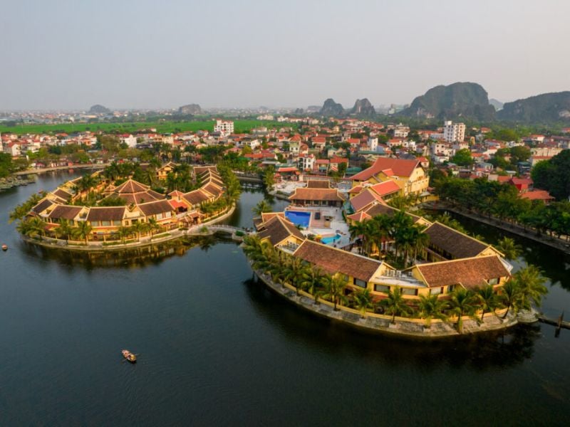 Emeralda Resort Tam Coc