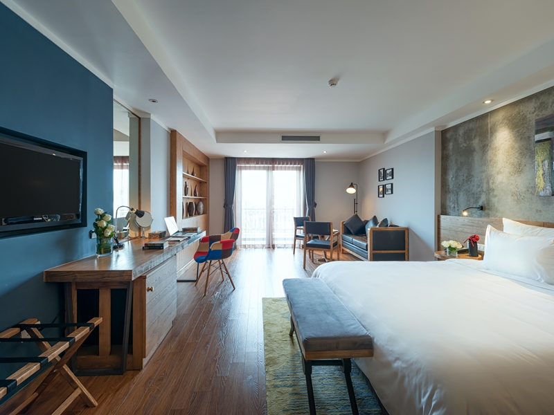 La Siesta Trendy Nguyen Quang Bich