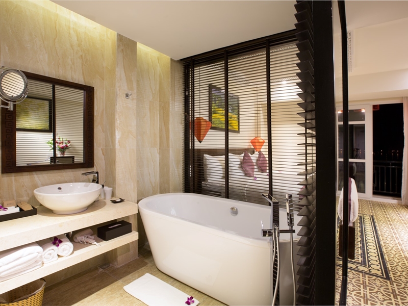 Royal Riverside Hoi An Hotel