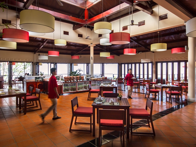 Victoria Nui Sam Lodge