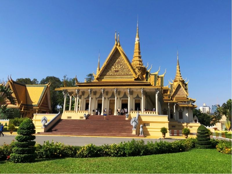 Cambodia Essentials In Style