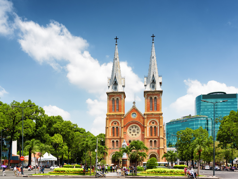 Refined Vietnam. A Discovery of Culture & Cuisine