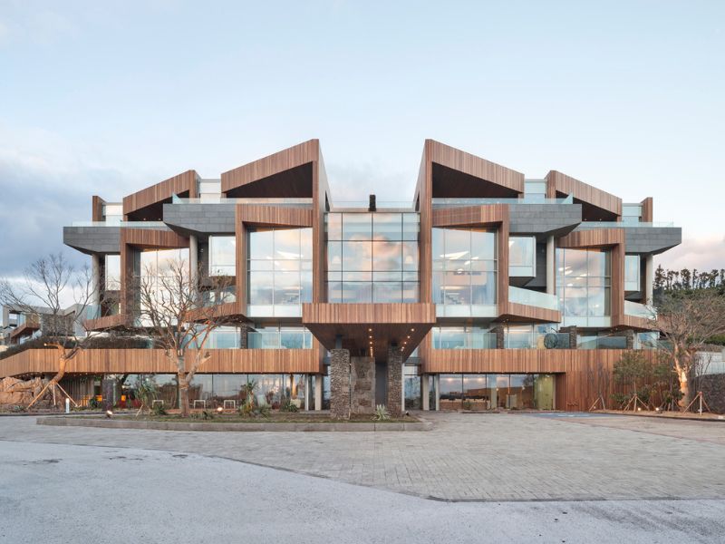 Bayhill Pool & Villa