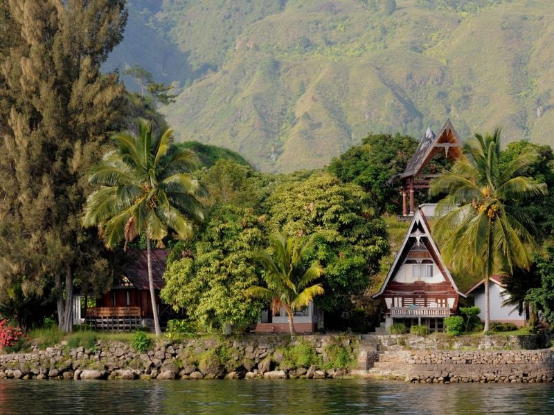 Sumatra Overland, Kerinci and Weh Island Adventure