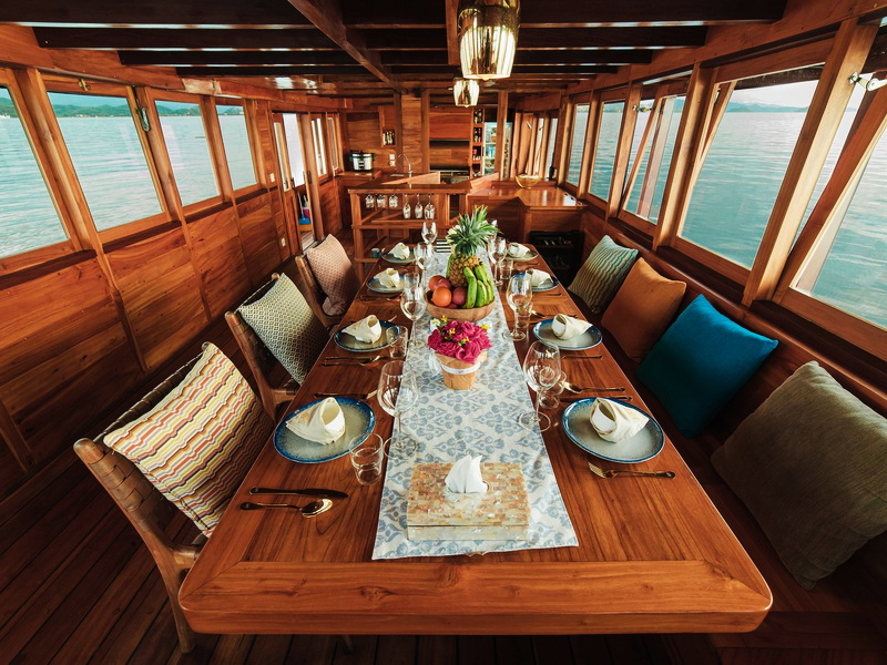 Komodo Liveaboard Experience