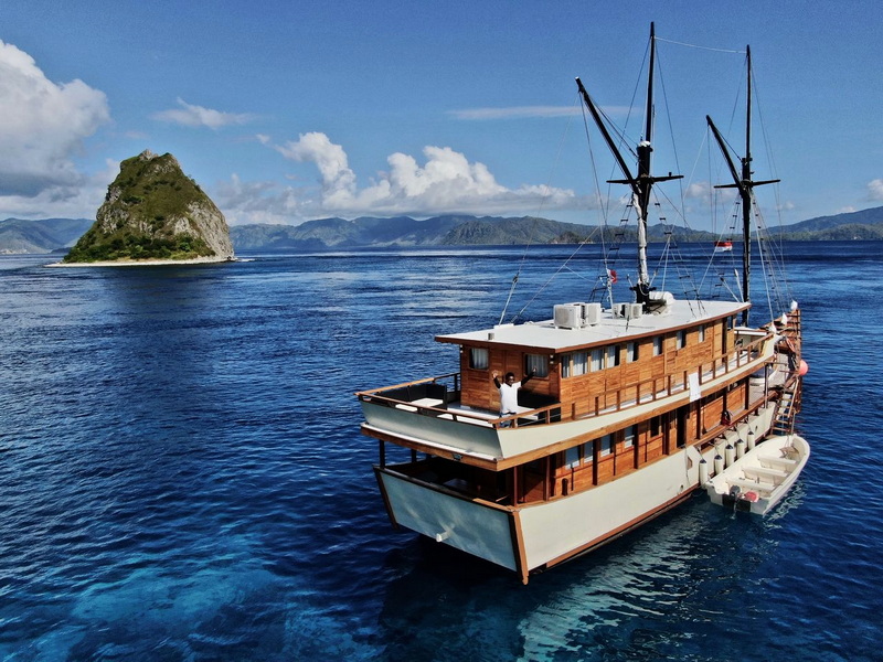 Komodo Liveaboard Experience
