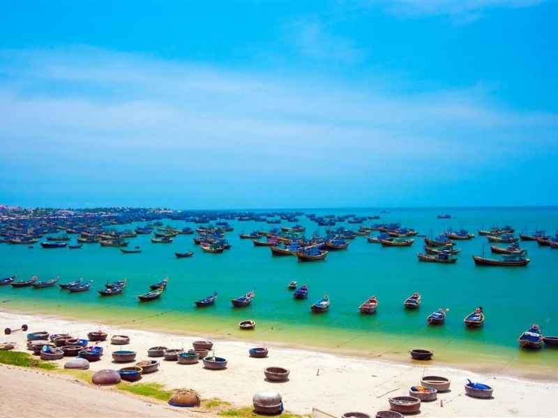 Southern Vietnam Highlights & Beach