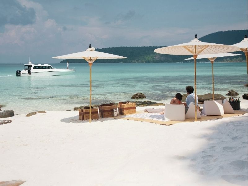 Ancient Temples & Island Treasures