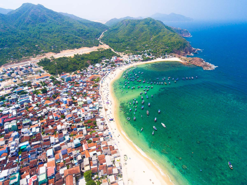 Quy Nhon Phu Yen Beach Break