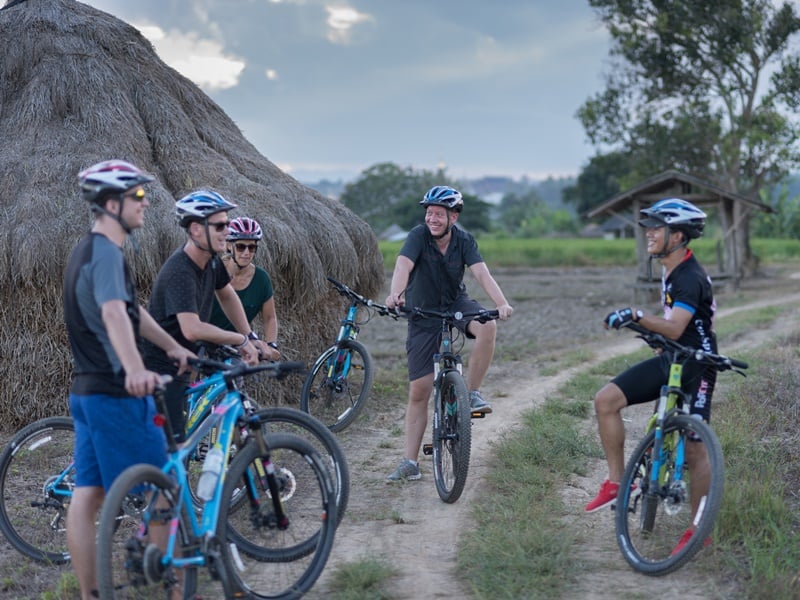 Thailand Family Wanderer