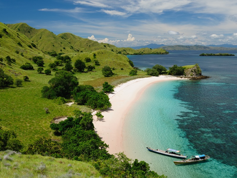 Bali To Komodo Explorer on Aqua Blu