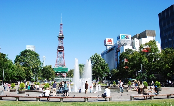 Northern Petals Sakura off the Golden Route