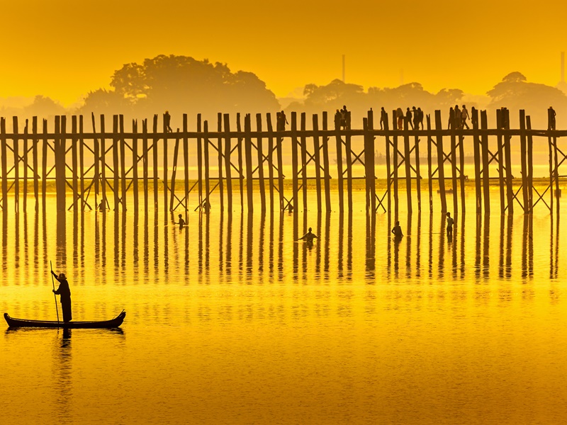 Myanmar Through The Lens: Iconic Photography Tour