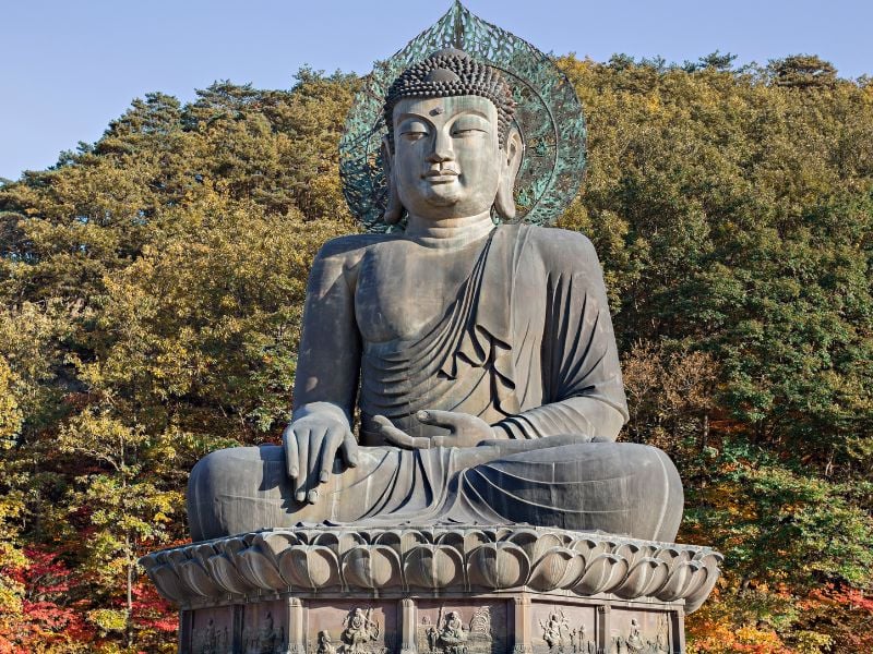 Sinheungsa: Where Mountains Meet Mindfulness