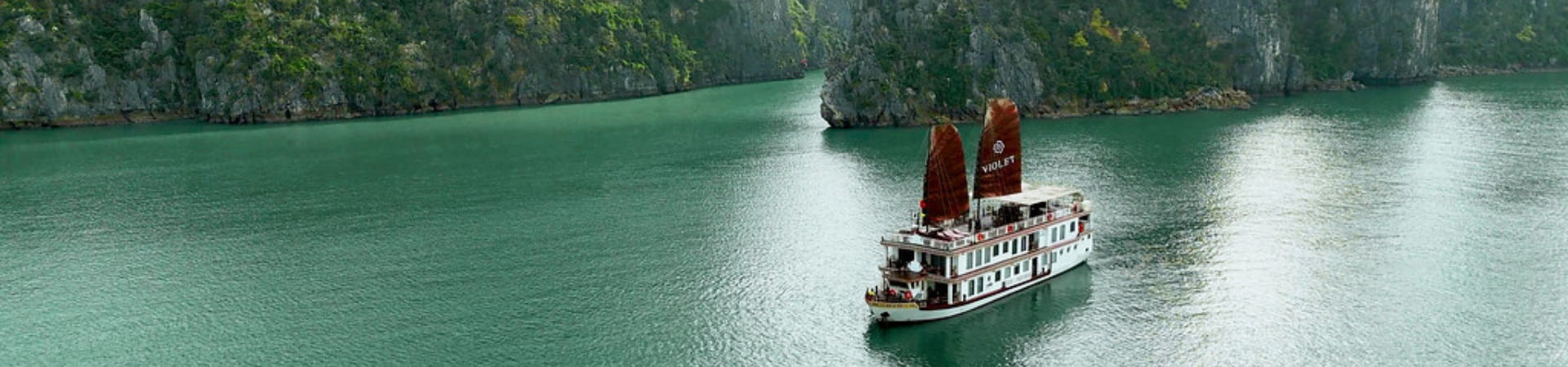 Overnight Boat Cruise on Halong Bay (Bai Tu Long Bay) 3D2N