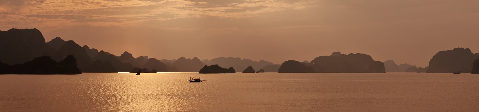 Overnight Boat Cruise on Halong/ Lan Ha Bay
