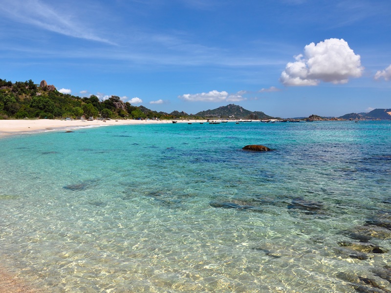 Cam Ranh Beach Break