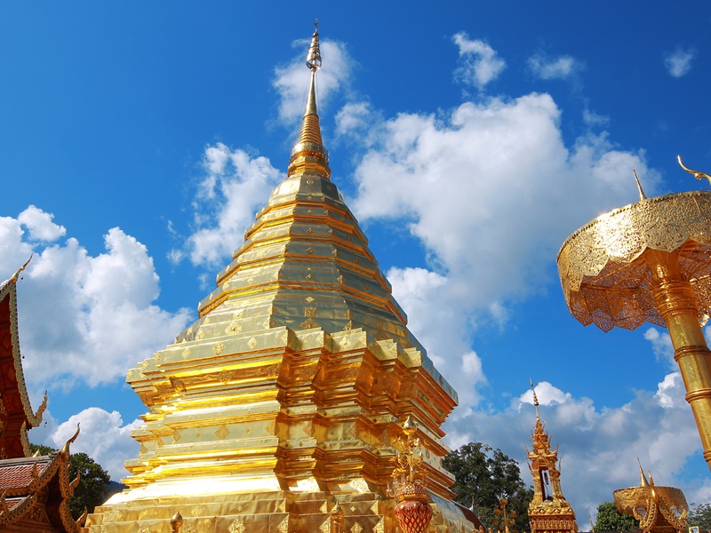 History and Culture: Loy Krathong Festival