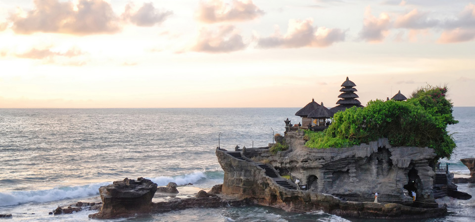 Romantic Honeymoon with Traditional Balinese Wedding