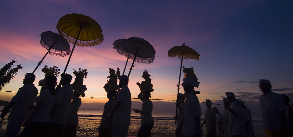 Mood of Romantic Hideaway with Traditional Balinese Wedding
