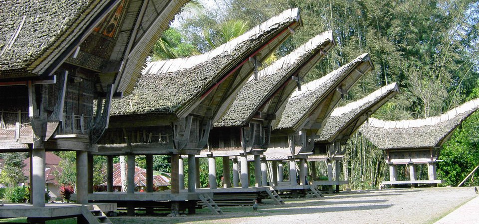 Toraja Discovery & South Sulawesi Beach
